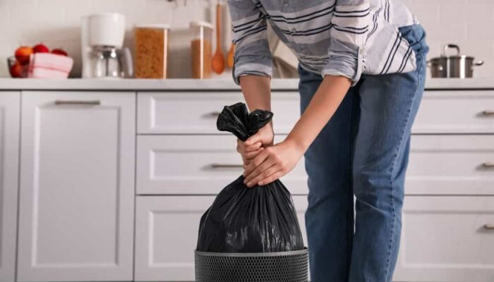 8 ways to prevent trash bags from slipping